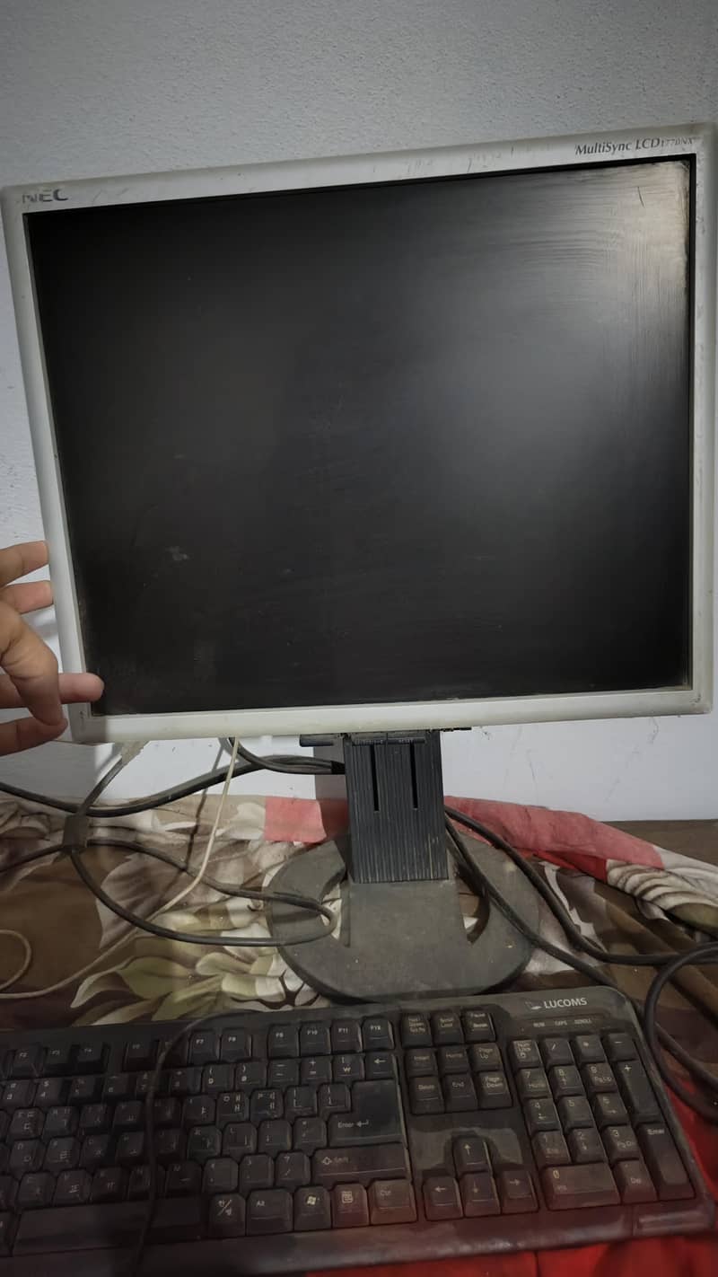 Hp cor2dwo 7800 cpu and Lcd 1