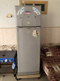 Dawalnce orignall. Fridge for sale with compasator