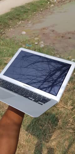 MacBook Air 13-inch (Excellent Condition)