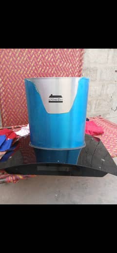 not used new h bilkul bs rakhi ve thori pani wagera hat gai h