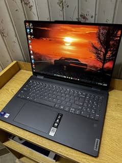 Lenovo Yoga 7i core ultra 5 16 inch touch 360 rotatable