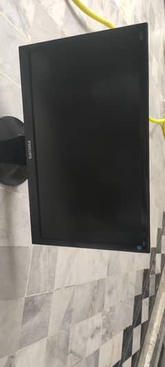 Phillips led monitor 22 inch read full add first