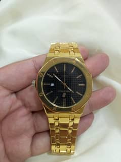 Gold polish men watch