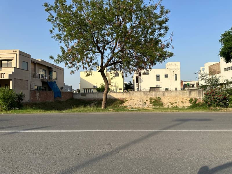 Pair of Kanal - Total 2 Kanal Top Location Plot No- Close to 65 And 66 Block L Phase 6 DHA Lahore For Urgent Sale 0