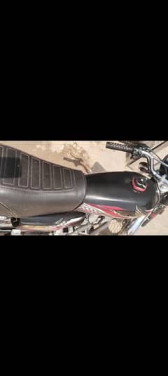 Honda 125 for sale 2024 model 10/10 condition all genuine parts