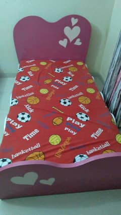 Kids bed for sale (whatsapp on 03002035053 or call on 03452327931)