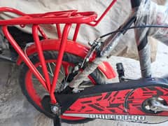 15 din use hai 10/10 condition watsup 03085322822