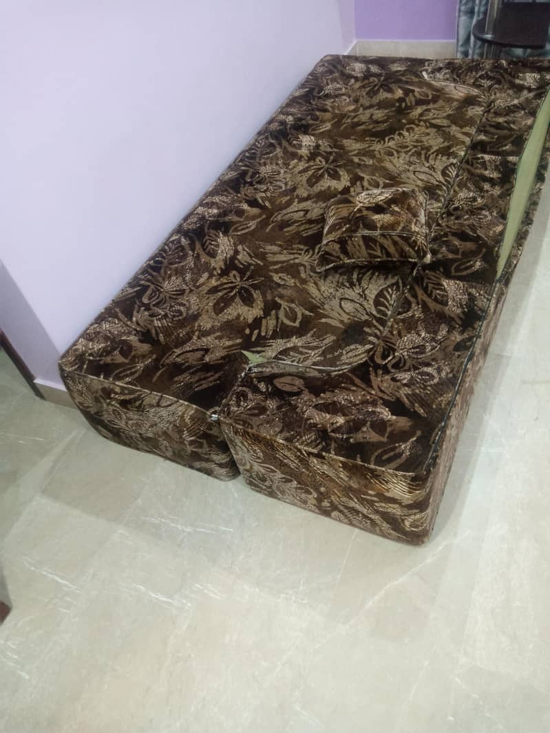 Sofa com bed 1