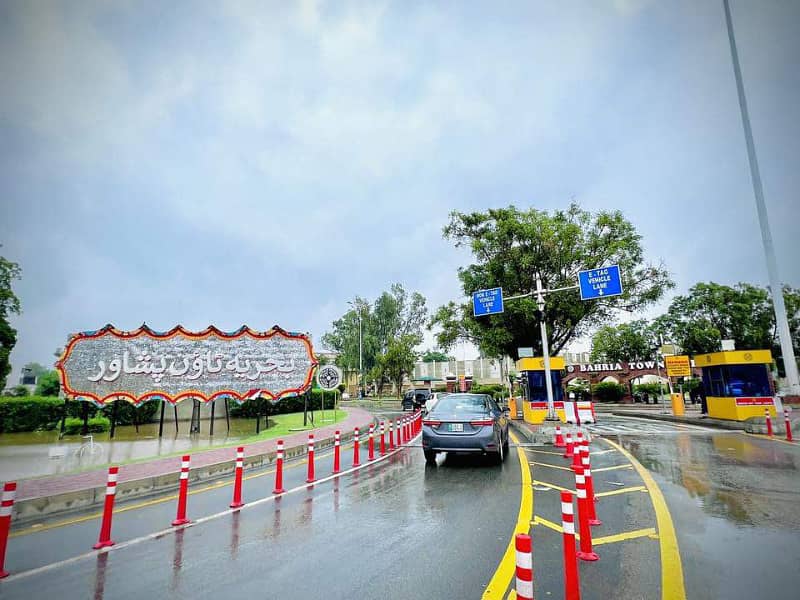 BUILDER LOCATION PLOT NO 92 FOR SALE IN RAFI BLOCK 2