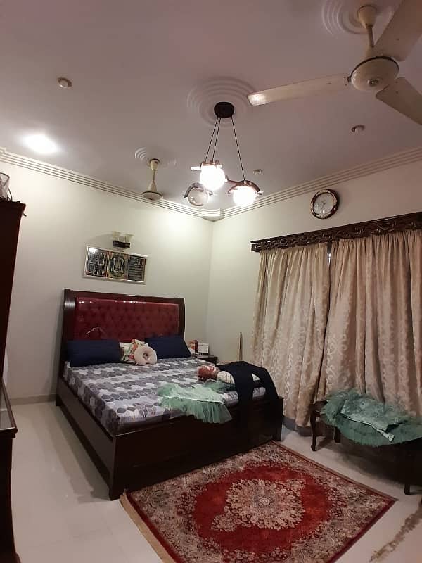 Portion for sale in Gulshan block 3,west open,park facing 5