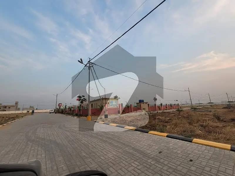 Ideally Located Corner Residential Plot Of 476 Square Yards Is Available For Sale In Karachi 2