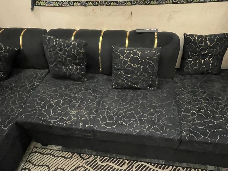 L shape sofa set with tables  10/10 condition  just 2months used 1