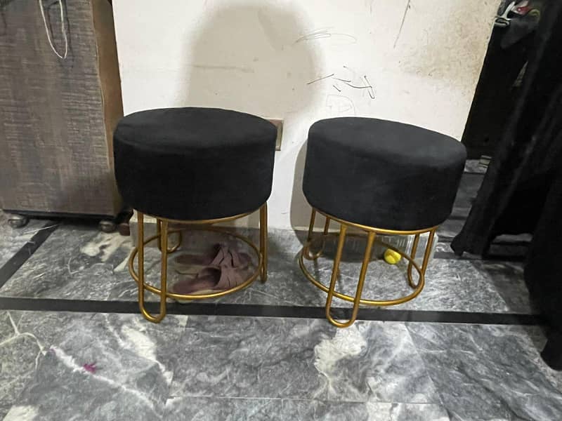 L shape sofa set with tables  10/10 condition  just 2months used 6