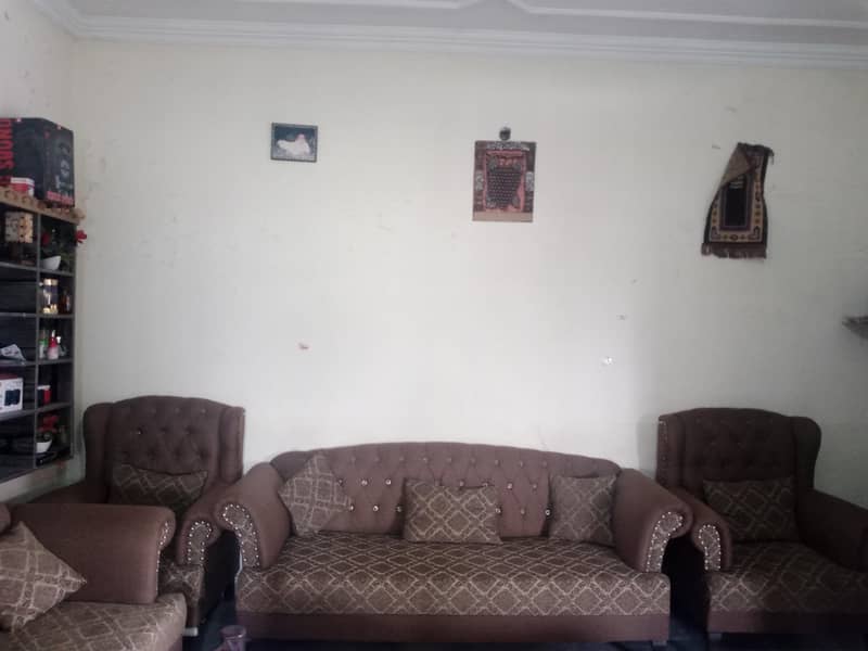 this sofa is 7 setter and it's design is trendy in brown color 4