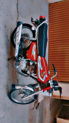 Honda 125 islamabbad registrd bio matric vith all docomants