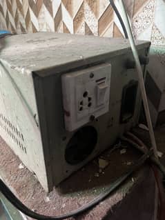 Ups and battery