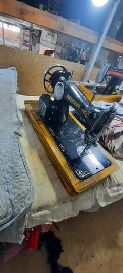 singar sewing machine old is gold