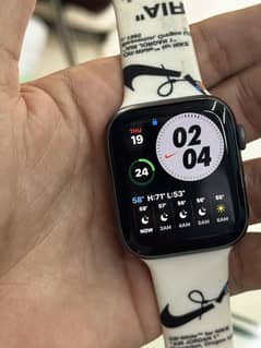  watch series 4 (44)mm  79 battery helth all ok