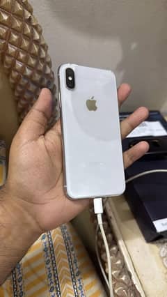 iPhone X