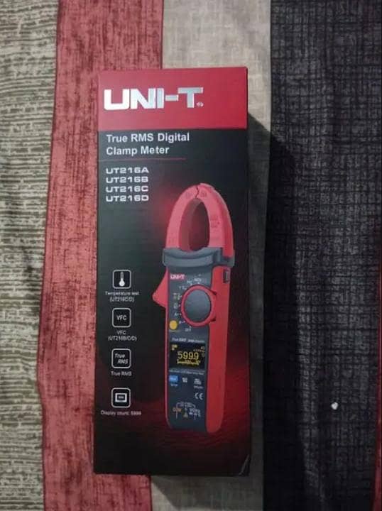 UNI-T UT216C True RMS Digital Clamp Meter 0