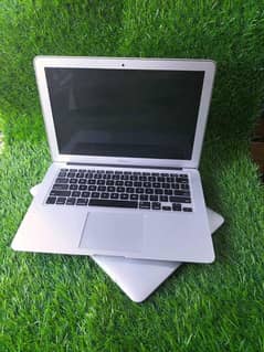 Apple MacBook Air A1466 Early 2017 (Core i5, 8GB RAM, 128GB SSD)