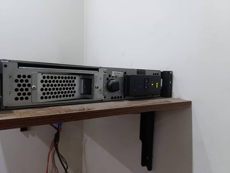 Apc 3000 watts, as brand new, all function r use and ok. 1