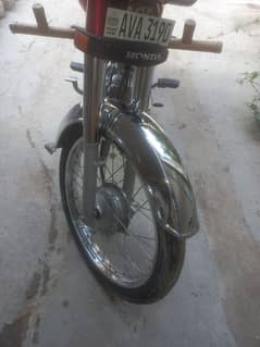 one hand use bike sell because I need money