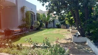 E-7 800 Sqyd Liveable House 4bedd/d TV Lounge Kitchen Front Open Best Location CDA Transfer