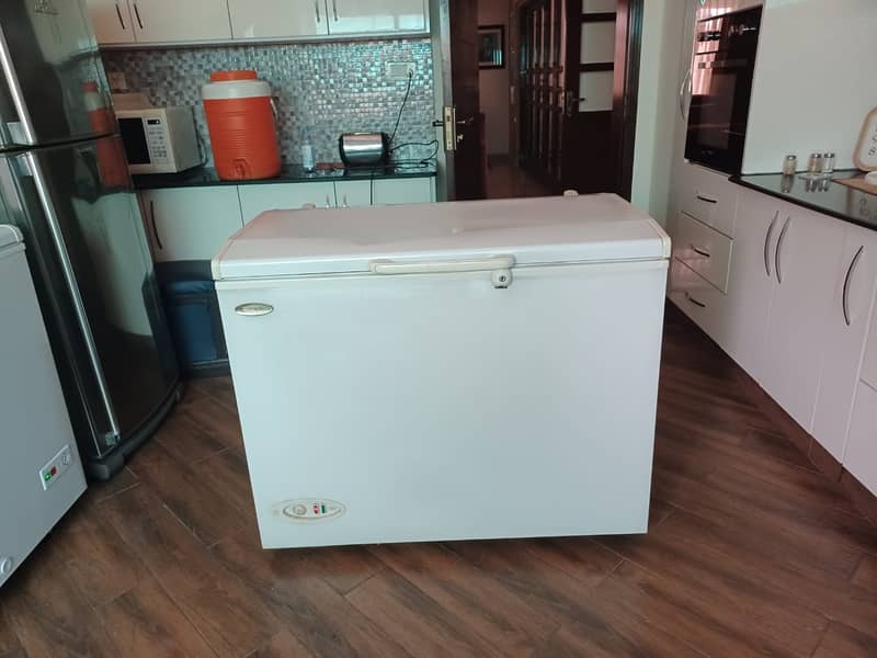 Waves deep freezer, in good running condition.  Rating 8. 0