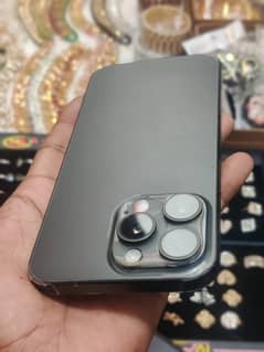 iphone 15pro max 256 jv with box and cble
