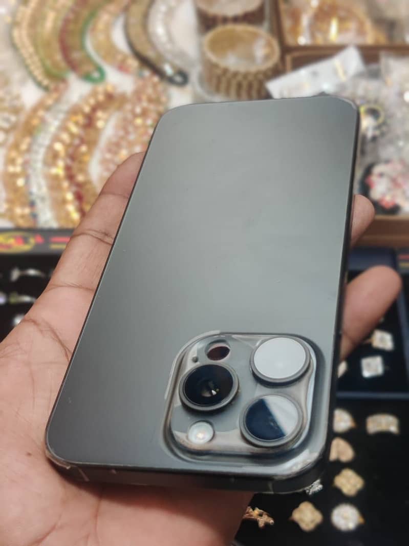 iphone 15pro max 256 jv with box and cble 3