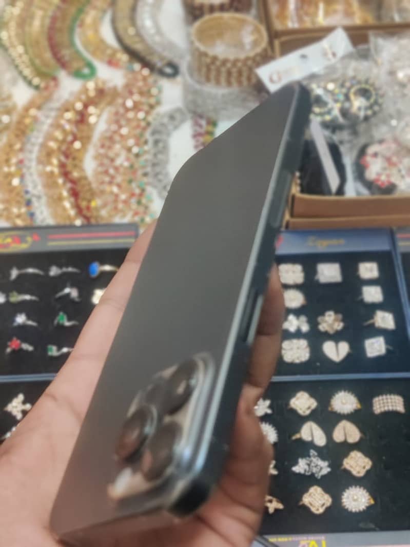 iphone 15pro max 256 jv with box and cble 4