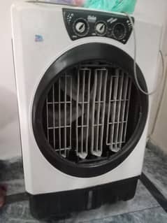 baby room Air color like and new jesa 100  working and Colling