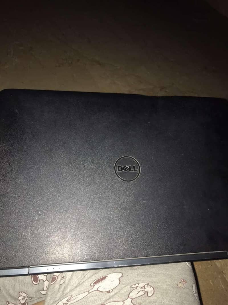 Dell latitude E7450-core it 5th Generation 4