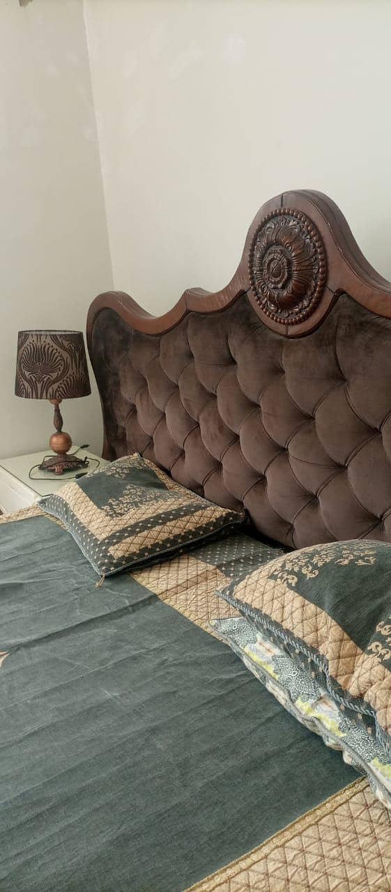 king size bed with side tables and dressing  table 1