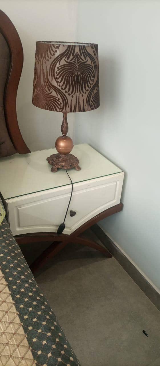 king size bed with side tables and dressing  table 4