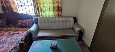 5 seater sofa the condition is 10/10