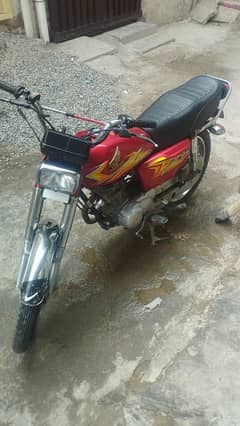 Very good condition 125 Red Colour Like Brand New For Sale