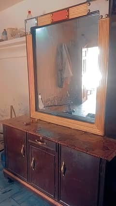 dressing table