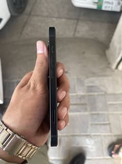 iPhone 13 JV