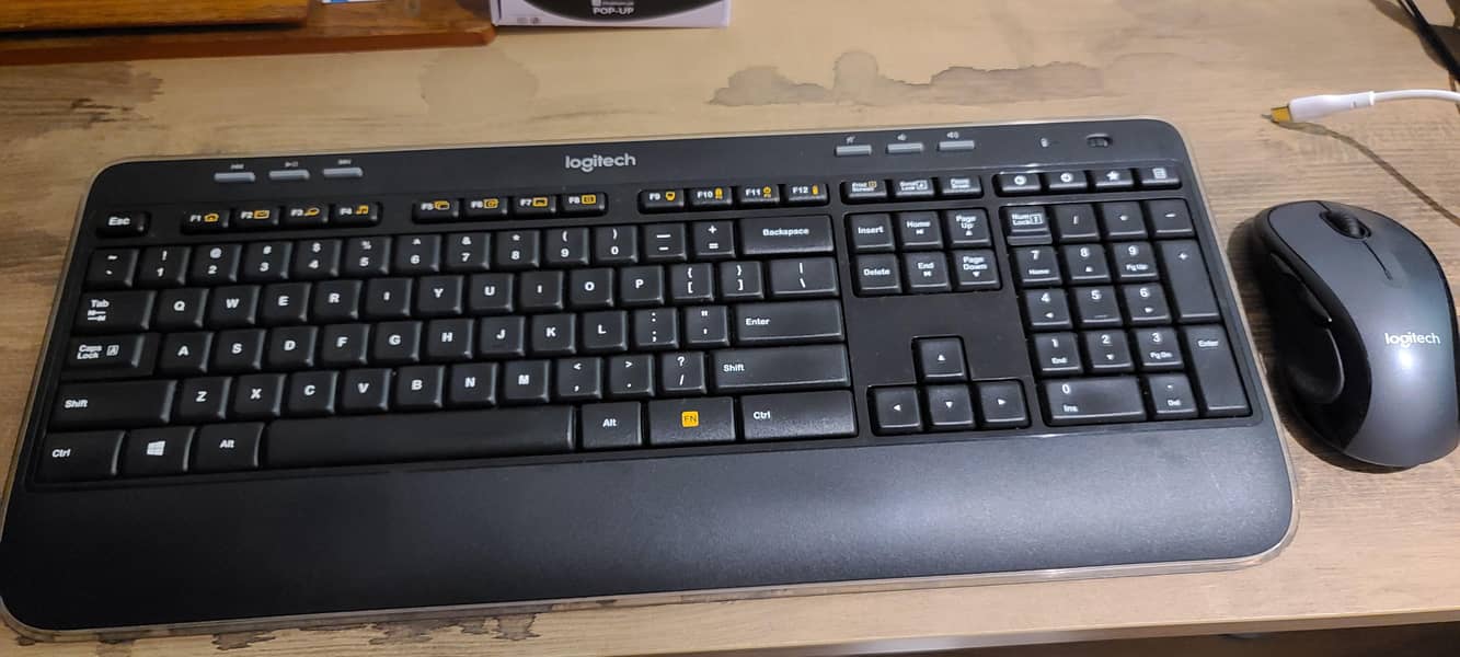 Logitech Wireless keyboard and Mouse 16