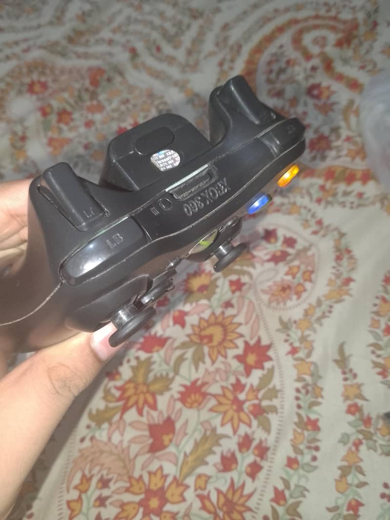 Xbox 360 Wireless Controller Sllighty Used 1