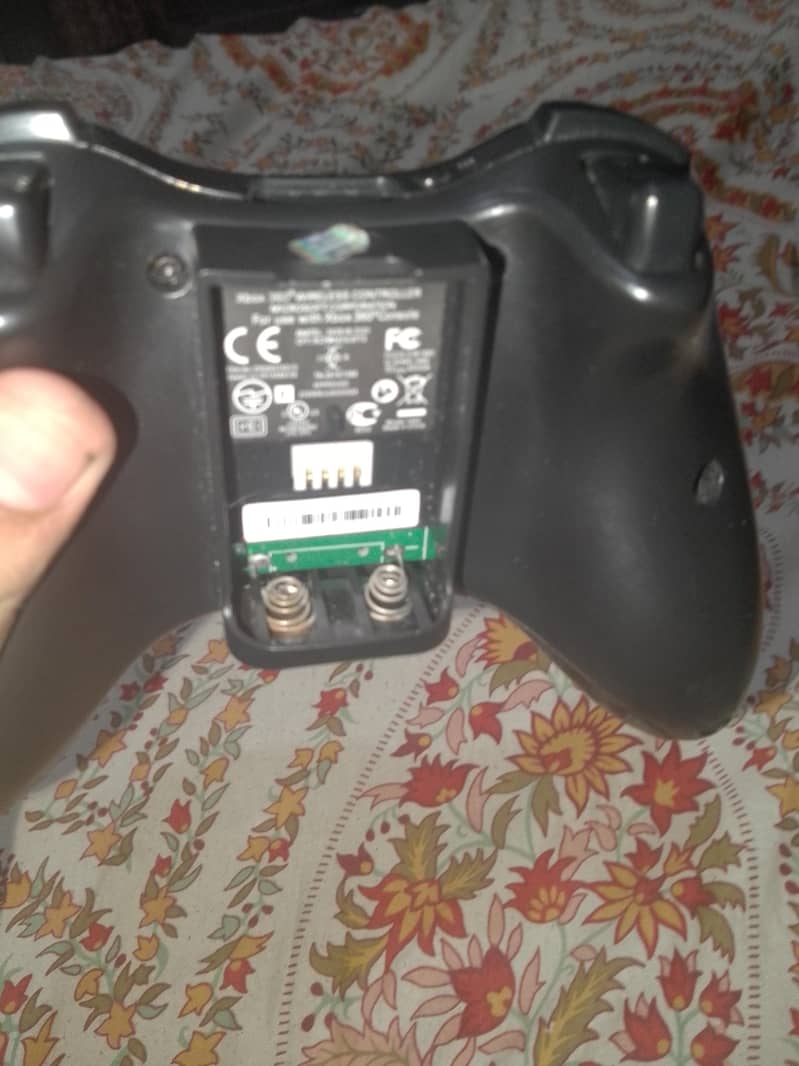 Xbox 360 Wireless Controller Sllighty Used 4