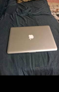 Apple MacBook pro 2012 8GB RAM 320Gb hard disk