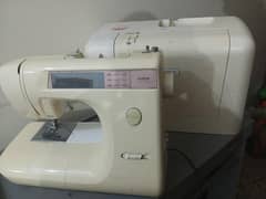 BROTHER COMPUTER SEWING MACHINE WITH TOUCH DISPLAY