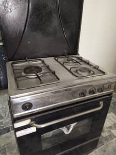 Oven with 3 burner Good condition