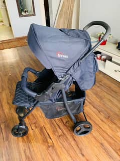 Tinnes Imported Pram 10/10 condition