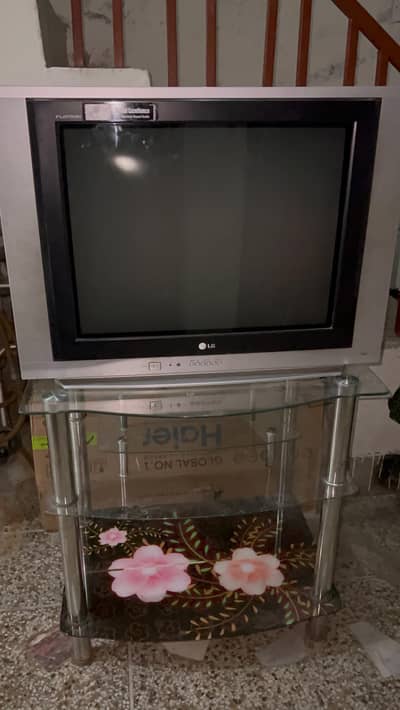 LG Big Screen TV + Stylish Glass Trolley Free – Sab Kuch OK 100%