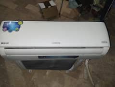 Kenwood 1 ton DC inverter AC Just like new