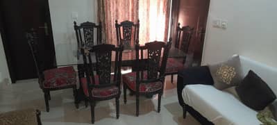 dinning table with 6 chairs